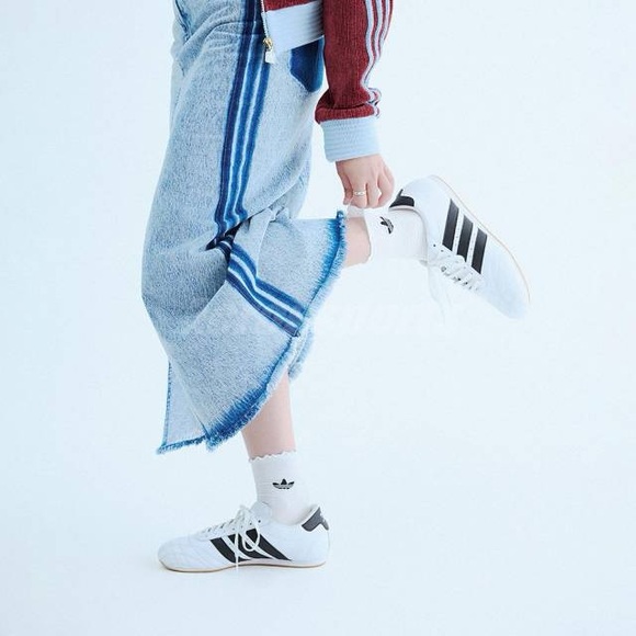 (WMNS) adidas Taekwondo Lace 'White Black Gum' JS1194 women’s size - Picture 3 of 8